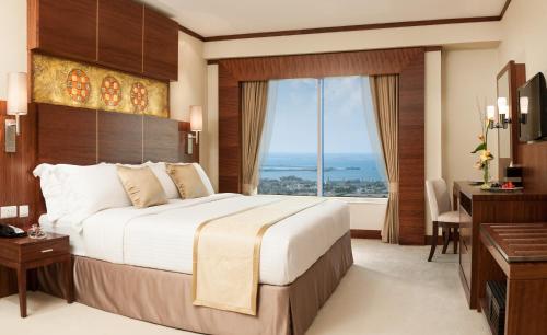 CARLTON DOWNTOWN HOTEL
