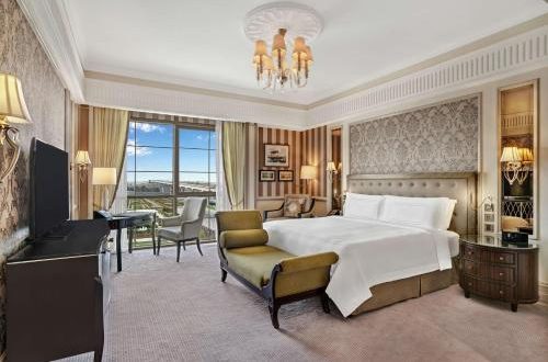 AL HABTOOR PALACE HOTEL