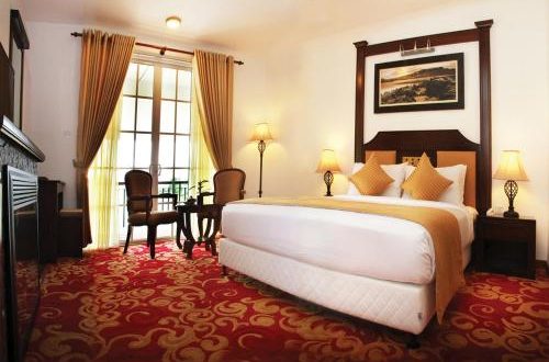 BLACK POOL HOTEL