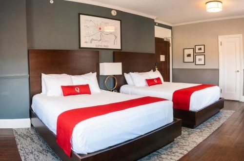 QUEENSBURY HOTEL