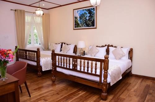 MIRAGE KINGS COTTAGE HOTEL