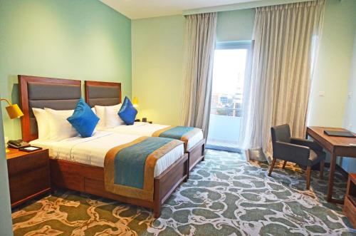 OCEAN EDGE SUITES HOTEL