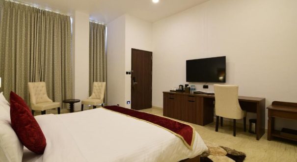 PARK REGIS HOTEL