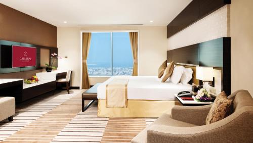 CARLTON DOWNTOWN HOTEL