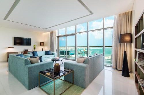 TH8 PALM DUBAI BEACH HOTEL