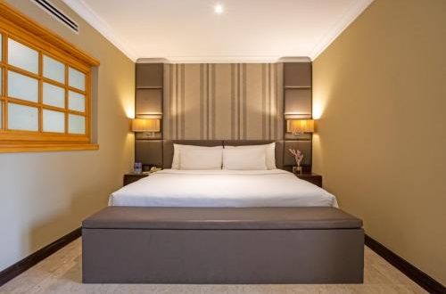 DUBAI MARINE BEACH HOTEL