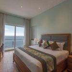 OCEAN EDGE SUITES HOTEL