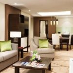 CARLTON DOWNTOWN HOTEL