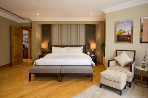 DUBAI MARINE BEACH HOTEL