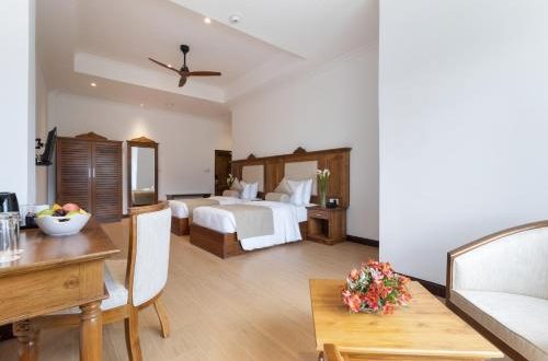 ARALIYA RED HOTEL