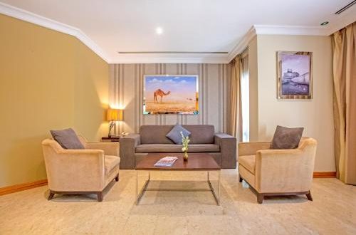 DUBAI MARINE BEACH HOTEL