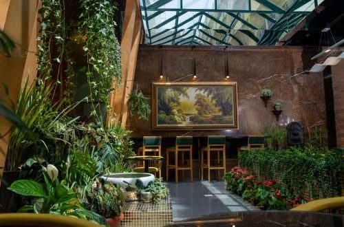 AL KHOORY EXECUTIVE HOTEL