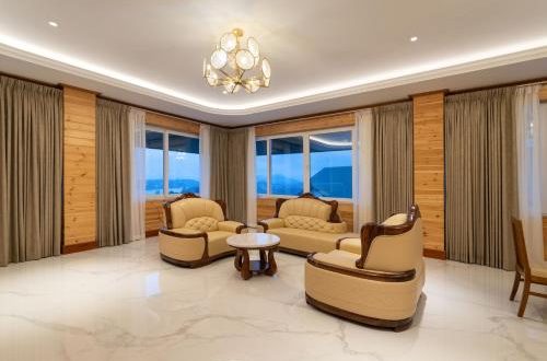 ARALIYA RED HOTEL