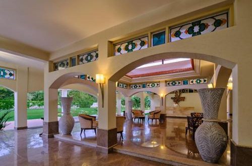 HOLIDAY INN BEACH RESORT GOA HOTEL