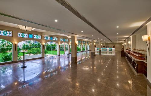 HOLIDAY INN BEACH RESORT GOA HOTEL
