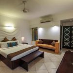 SONESTA INNS BEACH HOTEL