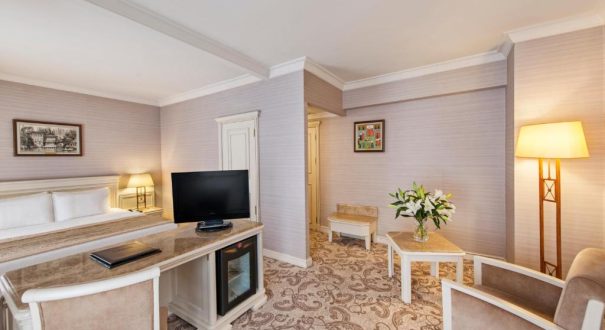 ELITE COMFY HOTEL