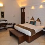 SONESTA INNS BEACH HOTEL