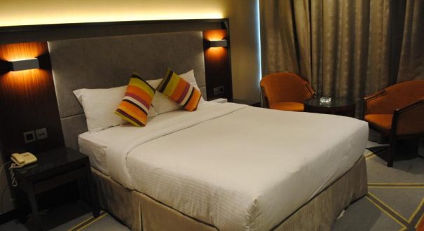 VERSAILLES BY RAVIZ HOTEL