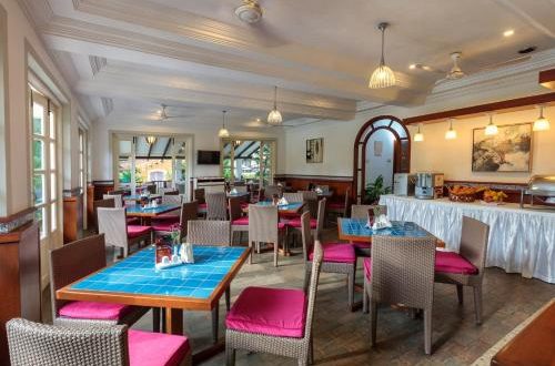 SONESTA INNS BEACH HOTEL