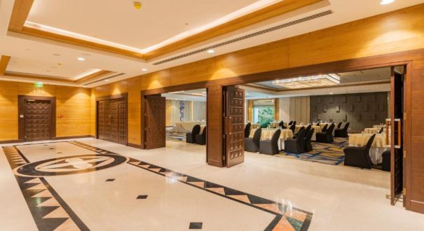 HOLIDAY INN AGRA HOTEL