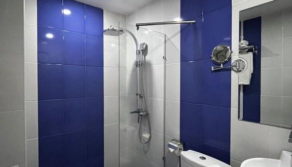 NEW NAIRI HOTEL