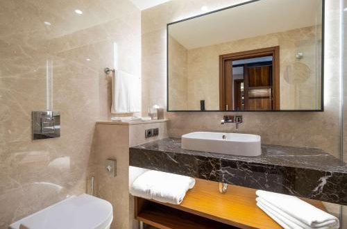 CLARION HOTEL