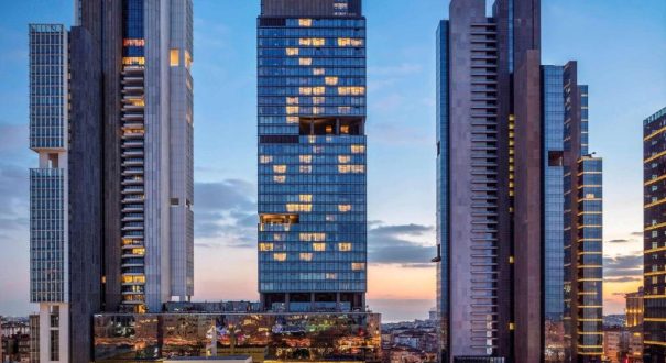 FAIRMONT QUASAR HOTEL