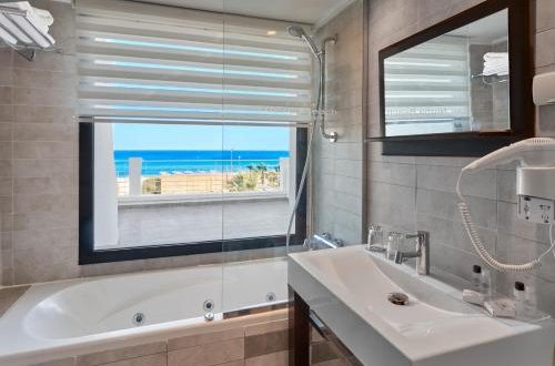 NOZHA BEACH HOTEL