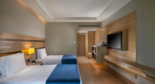 HOLIDAY INN AGRA HOTEL