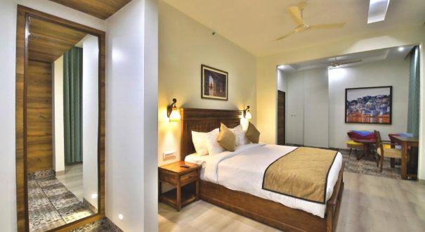 RUDRA VILAS HOTEL