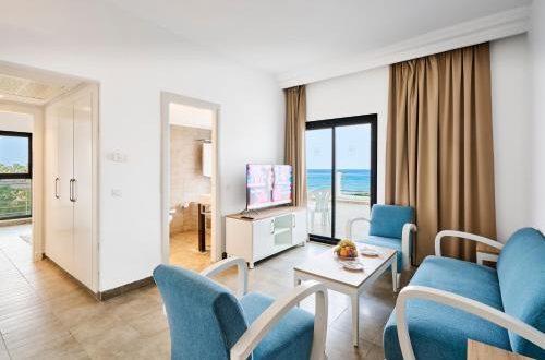NOZHA BEACH HOTEL
