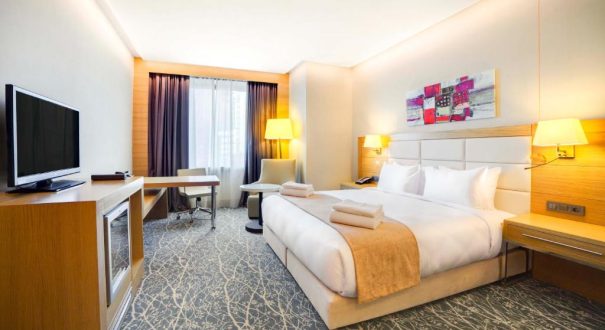HOLIDAY INN BAKU HOTEL