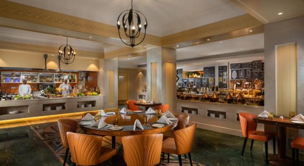 HOLIDAY INN AGRA HOTEL