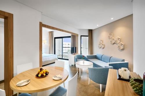 NOZHA BEACH HOTEL