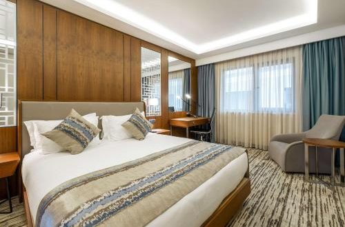 CLARION HOTEL