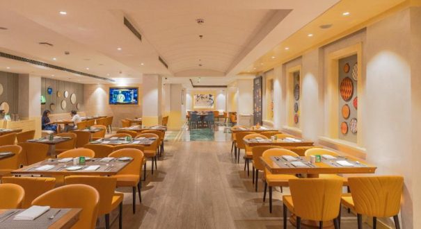HOLIDAY INN AGRA HOTEL