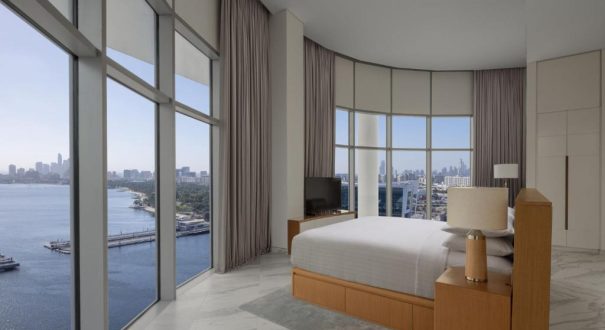 MARRIOTT MARQUIS HOTEL
