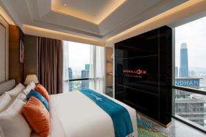 IMPERIAL LEXIS HOTEL