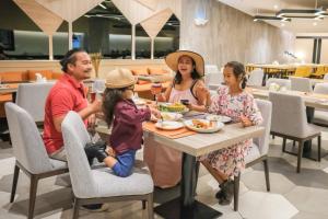 PARKROYAL SUITES BANGKOK HOTEL