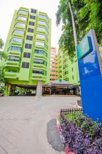 THE SEASONS BANGKOK HUAMARK HOTEL