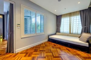 LONE PINE RESORT HOTEL