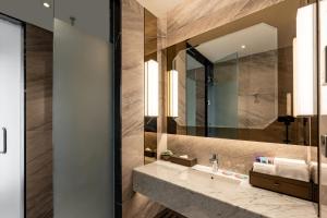 IMPERIAL LEXIS HOTEL