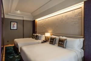 IMPERIAL LEXIS HOTEL