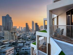 MERCURE BANGKOK SURAWONG HOTEL