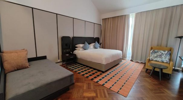 LONE PINE RESORT HOTEL