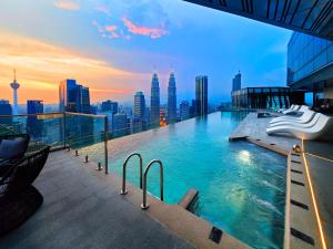 IMPERIAL LEXIS HOTEL