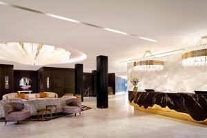 THE ALEXANDER HOTEL