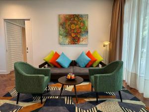 LONE PINE RESORT HOTEL