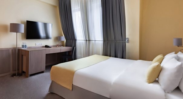 GOLDEN TULIP ROSA KHUTOR